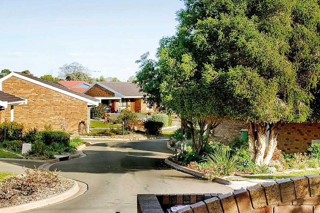 RF Location Independent living murray gardens