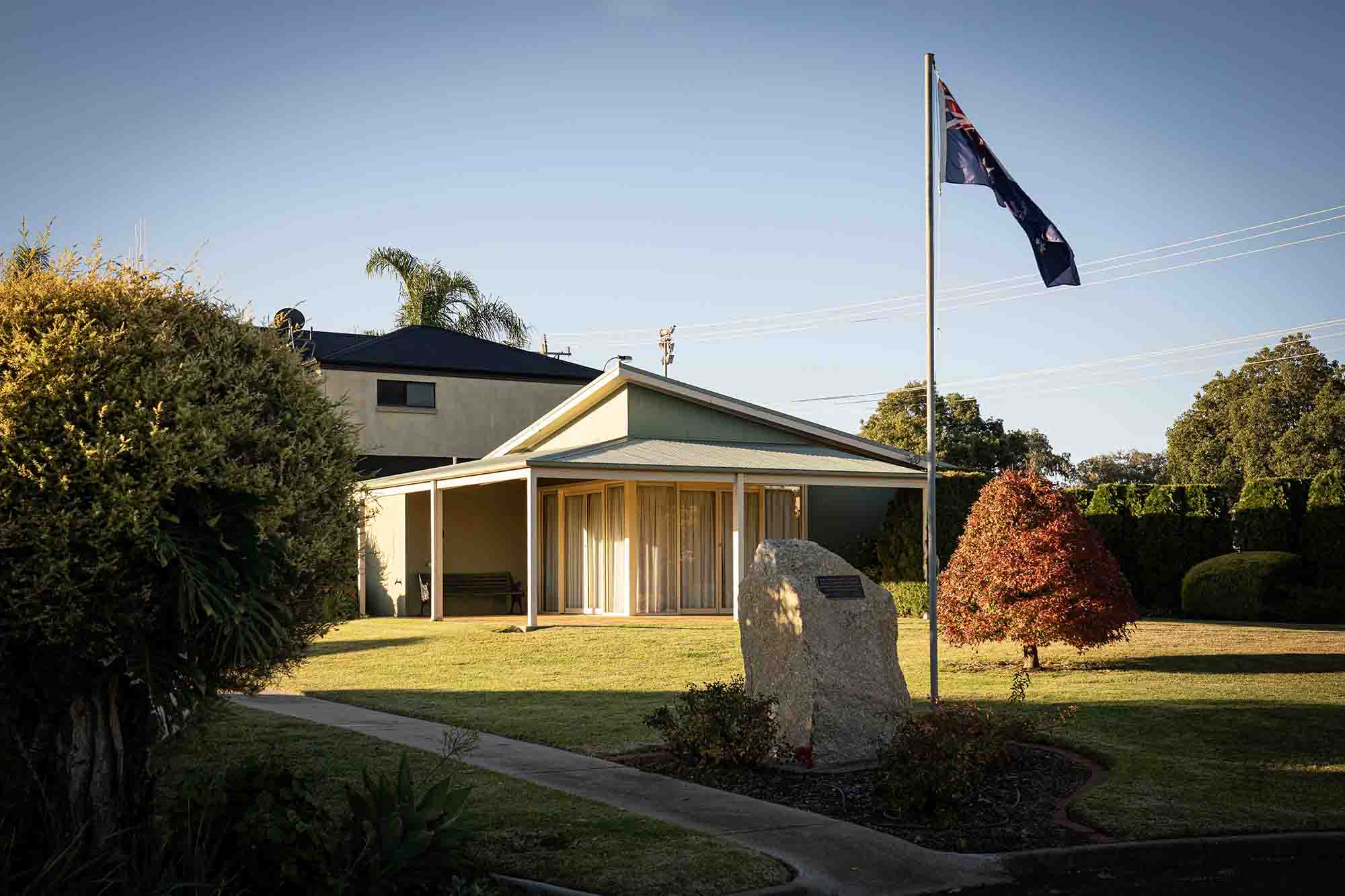 RF RL ILU Murray Gardens Court Intro 6