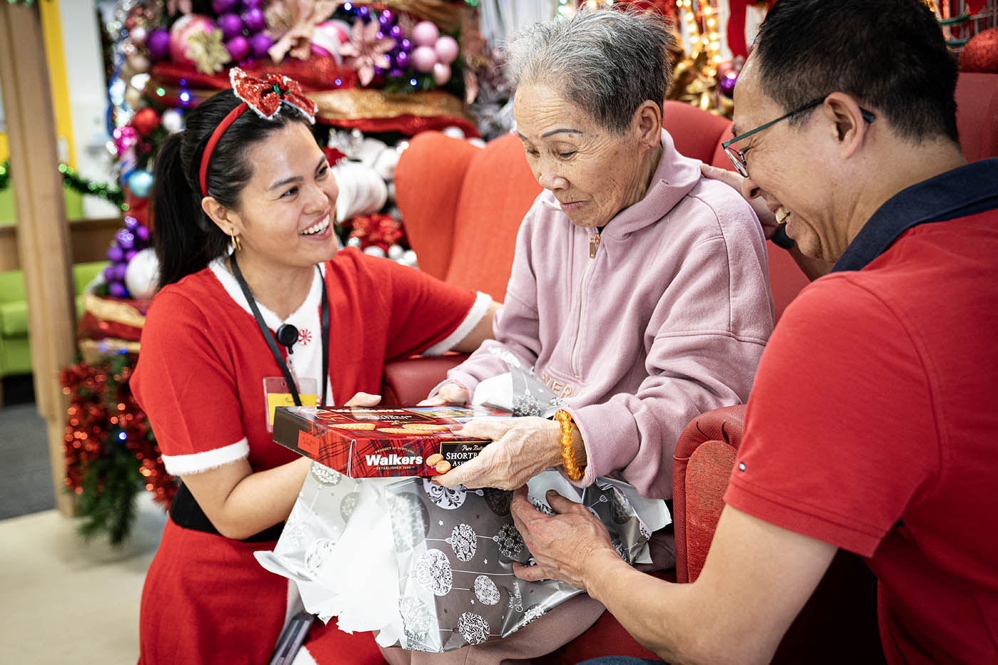 RF campaign christmas gift appeal 2025 intro 08